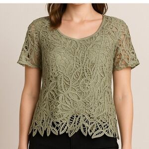 Silken  Blouse Size M Women 100 Percent Silk Beaded Handcrafted Green Fabric fit